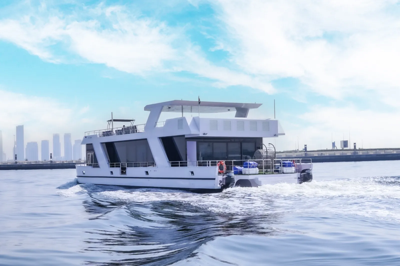 Bella vita 100 ftYacht Exterior Shot