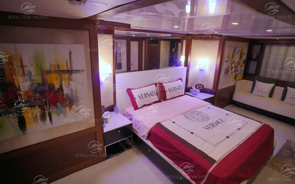 Benetti-110-Bedroom